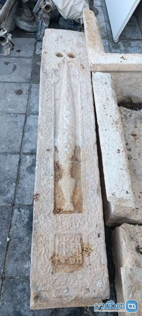 رها شدن سنگ قبر متعلق به دوره صفوی در سیتی سنتر اصفهان
