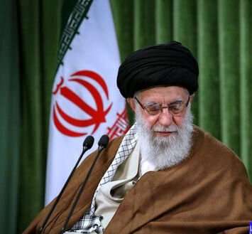 ابراز علاقه و ارادت تفنگ‌دار آمریکایی به رهبر انقلاب +عکس/عاشق آیت‌الله خامنه‌ای هستم