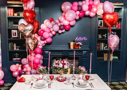 ایده دیزاین ولنتاین در خانه و کافه | تزیین میز ولنتاین عاشقانه و رمانتیک