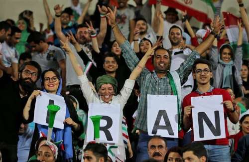 ۹ شهریور: آخرین مهلت فیفا برای حضور بانوان ایران در استادیوم‌ها