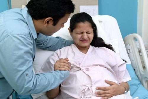 القای زایمان اجباری زنان باردار با قرص توسط دکتر پلید!!