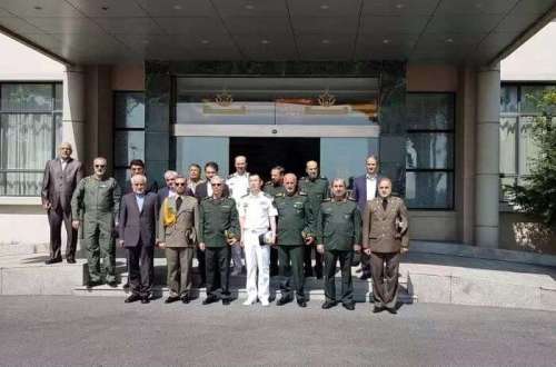 کدام فرماندهان نظامی سرلشکر باقری را در سفر به چین همراهی می‌کنند؟/عکس