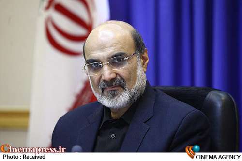 رئیس سازمان صداوسیما؛
                    علی عسکری به عیادت آیت الله حسینی بوشهری رفت