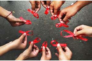 رنان مبتلا به ایدز چه بخورند؟ نشانه های ایدز در زنان